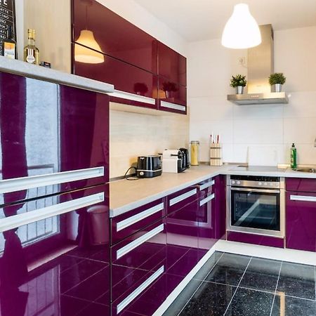 Homefy Oldtown Apartment - 6 People - 2 Bath - Balcony - Top Location Dusseldorf Luaran gambar