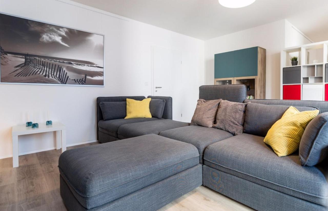 Homefy Oldtown Apartment - 6 People - 2 Bath - Balcony - Top Location Dusseldorf Luaran gambar