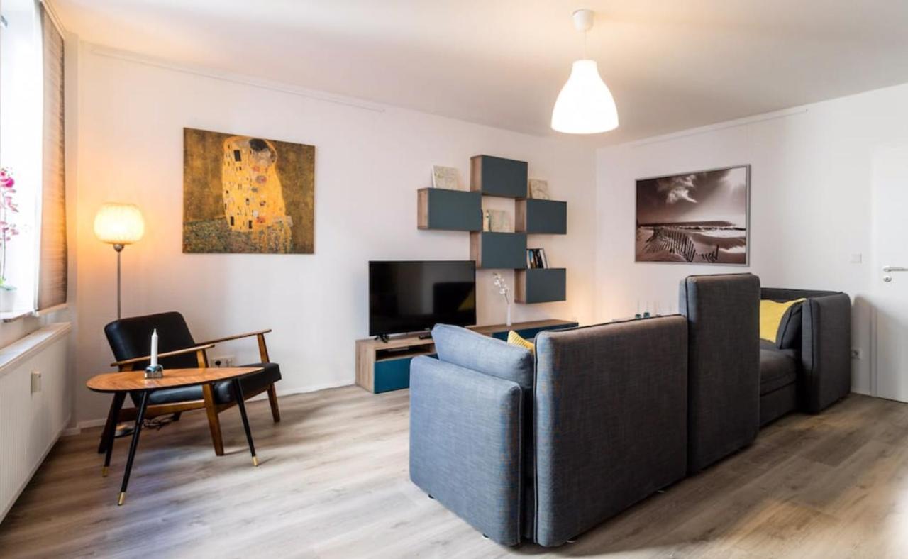 Homefy Oldtown Apartment - 6 People - 2 Bath - Balcony - Top Location Dusseldorf Luaran gambar